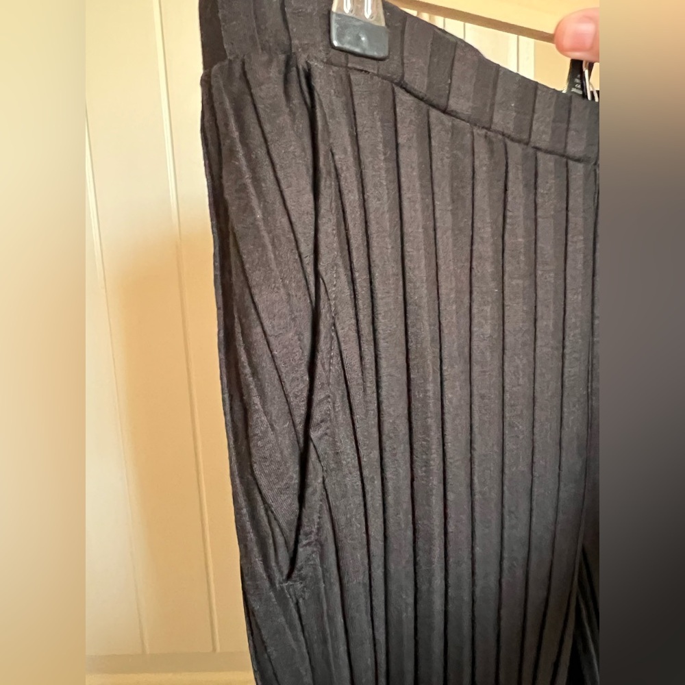 Eileen Fisher NWOT Ribbed Tencel Pants Black Size Small - Picture 3 of 9